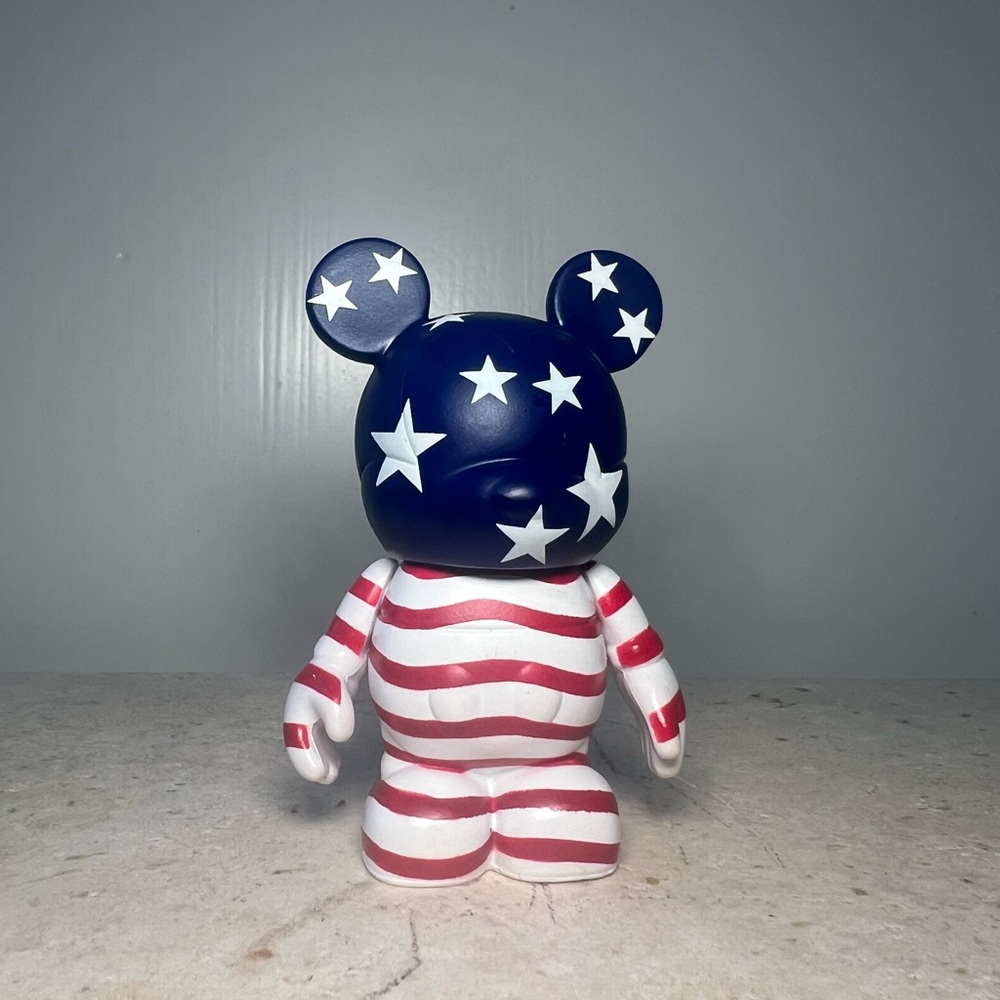 DISNEY Vinylmation - American Flag
Mickey Mouse